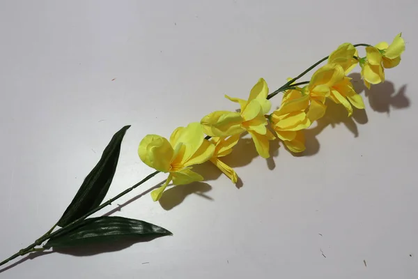 Barevné Orchideje Umělé Květiny Pro Domácí Dekorace Izolované Bílém Pozadí — Stock fotografie