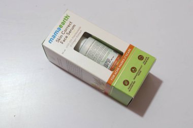 Orijinal kutulu çay ağacı yüzlü serum.