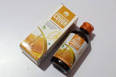 Pankajakasthuri Öksürük şurubu beyaz arka planda, Hyderabad Hindistan            