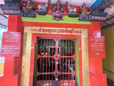 Hindistan 'daki antik Hint tapınağının güzel manzarası            