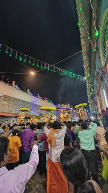 TAMIL NADU, INDIA - 26 Kasım 2023: Arunachalesvara Swamy Temple, Karthika Deepam Festival Thiruvannamalai, Tamil Nadu, Hindistan