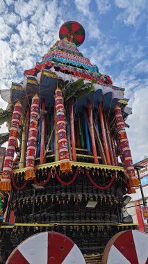 TAMIL NADU, INDIA - 26 Kasım 2023: Arunachalesvara Swamy Temple, Karthika Deepam Festival Thiruvannamalai, Tamil Nadu, Hindistan