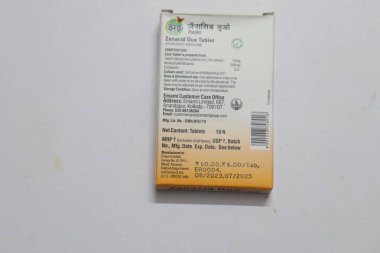 22-06-2024, Hyderabad, Hindistan - Zandu Nityam Vati Ayurvedic Müshil Tableti Kabızlıktan Hızlı Gece Nöbeti için Beyaz Arkaplanda İzole Edildi, Haydarabad Hindistan