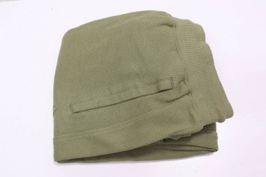 Yeşil pantolon üst manzarayı kapat