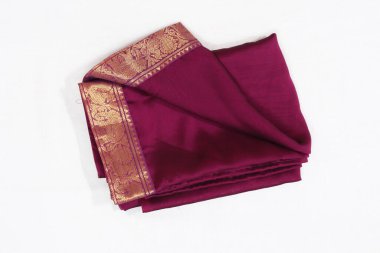 Hint Geleneksel El Yapımı Yarım Sari Beyaz Arkaplanda İzole Edildi