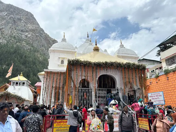 Uttarakashi Hindistan 'daki Tanrıça Ganga' nın tapınağı Char Dham Distinations 'tan biri.