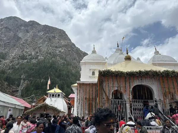 Uttarakashi Hindistan 'daki Tanrıça Ganga' nın tapınağı Char Dham Distinations 'tan biri.
