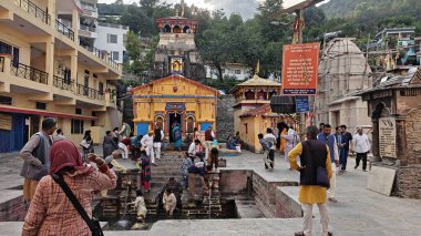 Guptkashi, Uttarakhand, Hindistan 'da, Lord Shiva' ya adanmış önemli bir hac alanı.