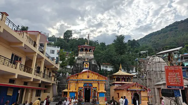 Uttarakhand, Hindistan 'da bulunan Guptkashi, Lord Shiva' ya adanmış önemli bir hac alanıdır.
