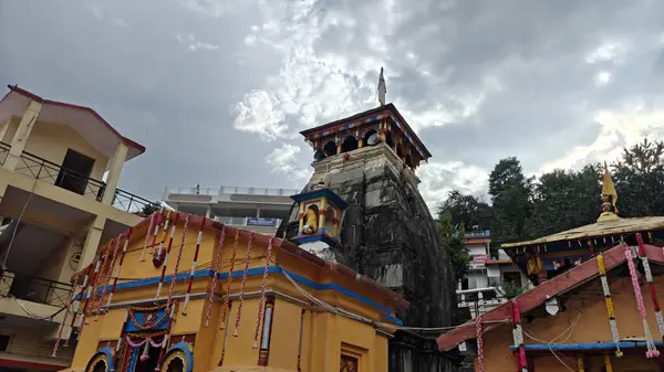 Uttarakhand, Hindistan 'da bulunan Guptkashi, Lord Shiva' ya adanmış önemli bir hac alanıdır.
