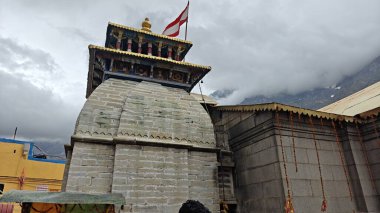 Badrinath Chamoli Garhwal Uttarakhand 11 Mayıs 2025 Badrinath veya Badrinarayana Tapınağı, Vishnu 'ya adanmış bir Hindu tapınağı.