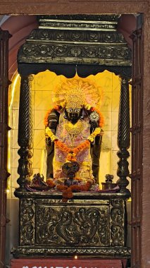 Hint tapınağındaki Hindu Tanrısı heykeli. 