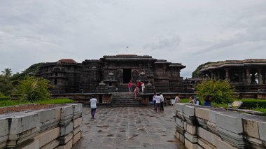 Hoysaleshwara Tapınağı 'nın antik mimarisi, Belur, Karnataka, Hindistan.