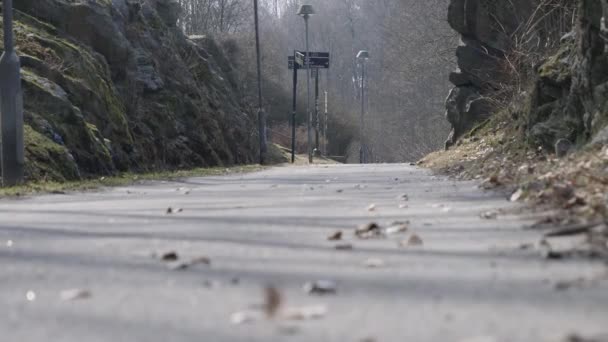 Empty Bike Path Bergsjon Γκέτεμποργκ Σουηδία Φθινόπωρο Χαμηλή Γωνία Υψηλής — Αρχείο Βίντεο
