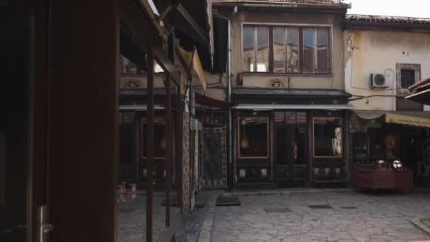 Tienda Fachada Esquina Vacía Casco Antiguo Sarajevo Bosnia Pan Imágenes — Vídeos de Stock