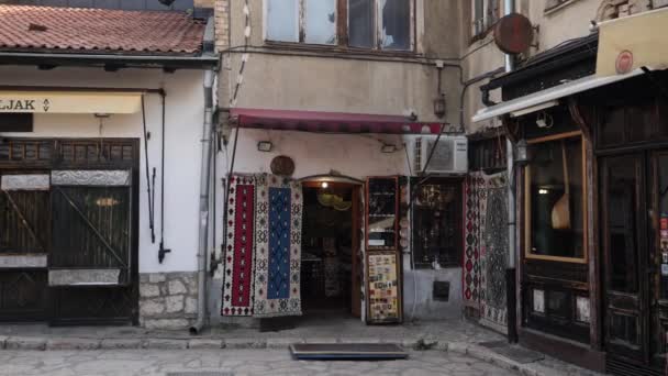 Arquitectura Con Calle Vacía Casco Antiguo Sarajevo Bosnia Pan Imágenes — Vídeos de Stock