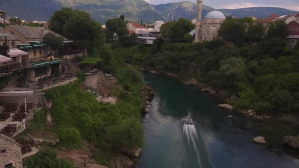 Boat Sightseeing Tour Neretva River Mostar Bosnia Herzegovina High Quality — ストック動画