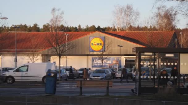 Gothenburg Sweden December 2022 Suburban Lidl Grocery Shopping Store High — Video Stock