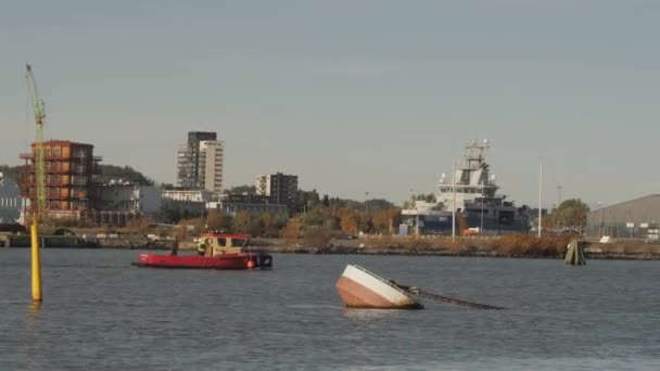 Boat Passing Old Harbour Gotemburgo Suécia Imagens Alta Qualidade — Vídeo de Stock