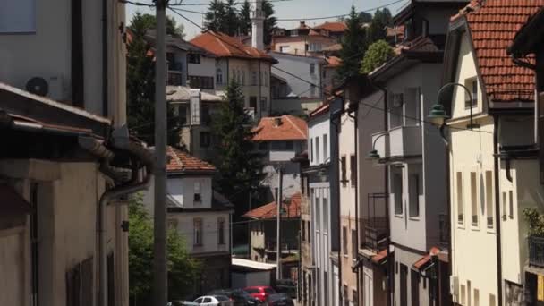 Kleurrijke Bosnische Woonwijk Vestigingsschot Hoge Kwaliteit Beeldmateriaal — Stockvideo