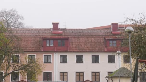 Old Attached Residential Buildings Boras City Zweden Medium Shot Hoge — Stockvideo