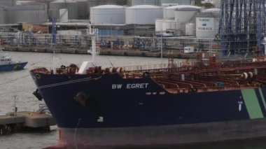 Göteborg, İsveç- 27 Mayıs 2022 Towboat Gothenburg Enerji Limanı. Yüksek kalite 4k görüntü