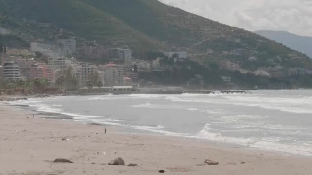 Beach Ocean Waves Central Vlore Albania Establishing Shot High Quality — Vídeos de Stock