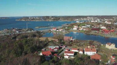 Lilla Varholmen ve Hjuvik. Hisingen, Göteborg, İsveç, Havacılık. Yüksek kalite 4k görüntü