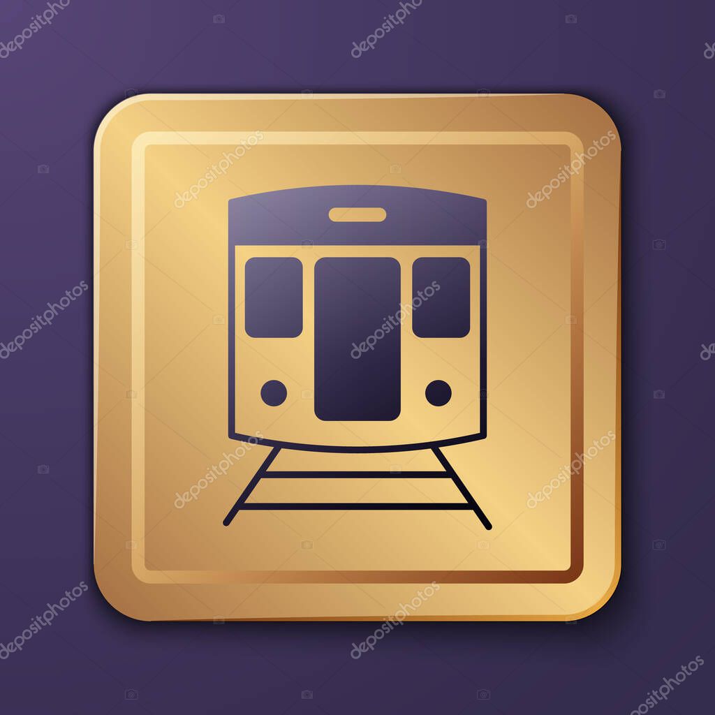 Tren púrpura y el icono del ferrocarril aislado sobre fondo púrpura