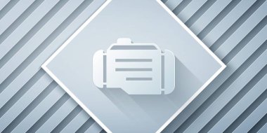 Kağıt kesiği Motor simgesi gri arkaplanda izole edildi. Kağıt sanatı tarzı. Vektör