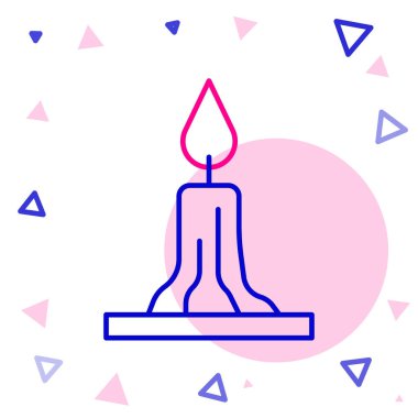 Beyaz arkaplanda izole edilmiş şamdan simgesinde çizgi yakma mumu. Silindirik mum çubuğu ve yanan ateş. Renkli taslak konsepti. Vektör