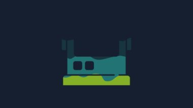 Sarı Astronot başlık simgesi mavi arkaplanda izole edildi. 4K Video hareketli grafik canlandırması.