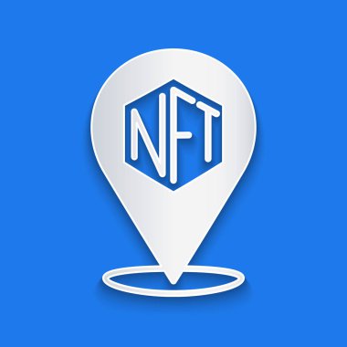 Kağıt kesiği NFT dijital şifreleme resim simgesi mavi arkaplanda izole edildi. Para iadesi olmayan jeton. Kağıt sanatı tarzı. Vektör