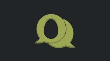 Siyah arka planda paskalya yumurtası ikonu olan yeşil konuşma balonu. Mutlu Paskalyalar. 4K Video hareketli grafik canlandırması.