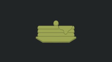 Siyah arkaplanda izole edilmiş yeşil krep yığını. Şerbetli ve kirazlı fırın. Kahvaltı konsepti. 4K Video hareketli grafik canlandırması.