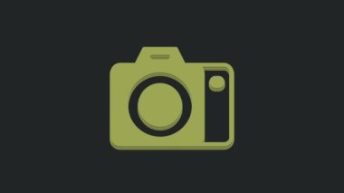 Siyah arkaplanda yeşil fotoğraf makinesi simgesi izole edildi. Foto kamera. Dijital fotoğrafçılık. 4K Video hareketli grafik canlandırması.
