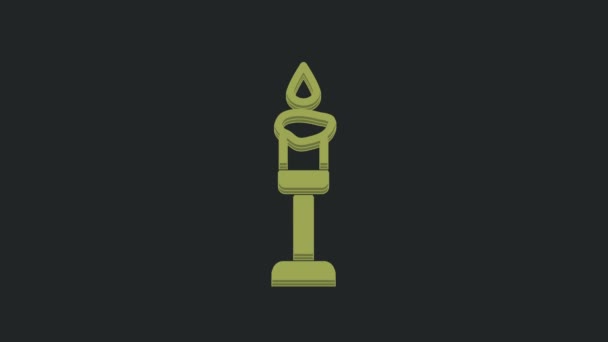 绿色燃烧的蜡烛图标隔离在黑色背景 圆柱形芳香的蜡烛和燃烧的火焰粘在一起 万圣节快乐派对4K视频运动图形动画 — 图库视频影像