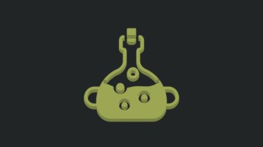 Siyah arka planda izole edilmiş şişe simgesindeki yeşil zehir. Bir şişe zehir ya da zehirli kimyasal toksin. 4K Video hareketli grafik canlandırması.