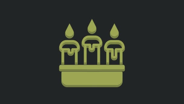 Vela Ardiente Verde Icono Del Candelero Aislado Sobre Fondo Negro — Vídeo de stock