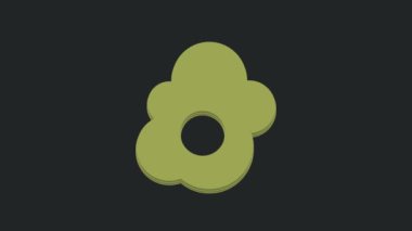 Yeşil omlet simgesi siyah arka planda izole edildi. Ev yemeği, sahanda yumurta, sağlıklı kahvaltı, omlet ikonu. 4K Video hareketli grafik canlandırması.