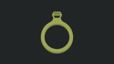 Yeşil Elmas nişan yüzüğü simgesi siyah arkaplanda izole edilmiş. 4K Video hareketli grafik canlandırması.