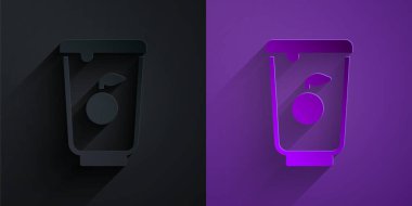 Kağıt kesiği Yoğurt kabı simgesi mor arka planda siyah üzerine izole edilmiş. Plastik bardakta yoğurt. Kağıt sanatı tarzı. Vektör.