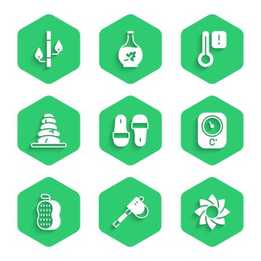 Sauna terliklerini, tahta baltayı, çiçeği, termometreyi, çamaşır bezini, sıcak taşları ve bambu ikonunu hazırlayın. Vektör