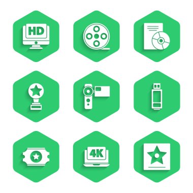 Set Cinema camera, Laptop with 4k video, Hollywood walk of Fame star, USB flash disk, bilet, Movie Cup, CD or DVD disk ve Monitor HD simgesi. Vektör