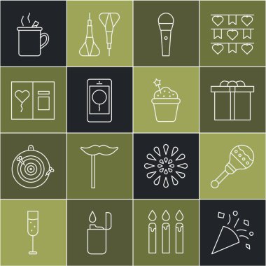 Şenlikli konfeti, Maracas, hediye kutusu, karaoke mikrofon, doğum günü mesajlı cep telefonu, tebrik kartı, sıcak şarap ve kek ikonu. Vektör