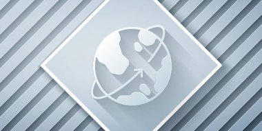 Kağıt kesiği, Dünya 'nın yörüngesindeki yapay uydular. Gri arkaplanda izole edilmiş dış uzay ikonu. İletişim, navigasyon konsepti. Kağıt sanatı tarzı. Vektör