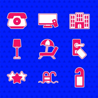 Sunbed 'i şemsiyeli, yüzme havuzlu, lütfen rahatsız etmeyin, dijital kapı kilidi, yıldız derecesi, masa lambası, otel binası ve telefon ahizesi simgesi. Vektör