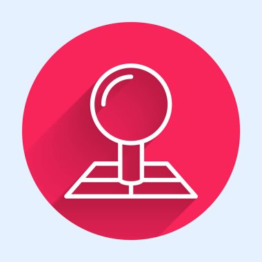 Konum imleci simgesi uzun gölge arkaplan izole edilmiş beyaz çizgi haritası. Kırmızı daire düğmesi. Vektör