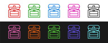 Siyah beyaz arka planda izole edilmiş Antika hazine sandığı simgesi. Altın sikkeli klasik tahta sandık. Vektör