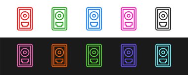 Siyah ve beyaz arkaplanda izole edilmiş çerçeve simgesinde CD disk ödülünü ayarla. Modern tören. En çok satan. Müzik kupası. Vektör